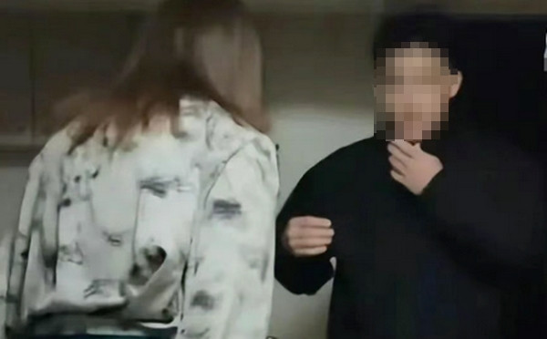 "Vị khách" này được gọi là "Anh Bốn Mùa". Ảnh: 6parknews. "Vị khách" này được gọi là "Anh Bốn Mùa". Ảnh: 6parknews.