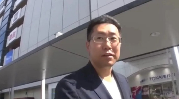 Anh Yoshio. Ảnh: Abema News.