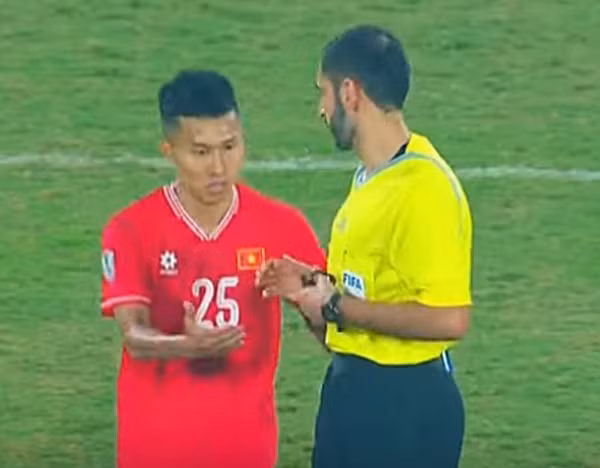 Doãn Ngọc Tân quả thật rất nhanh chân. Ảnh: YouTube.