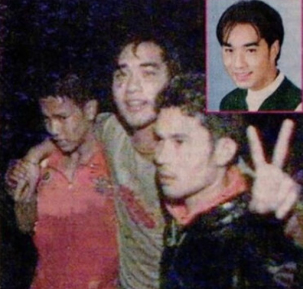 Ca sĩ, diễn viên Thái Lan sống sót trong vụ tai nạn máy bay 27 năm trước (người ở giữa). Ảnh: Khaosod.