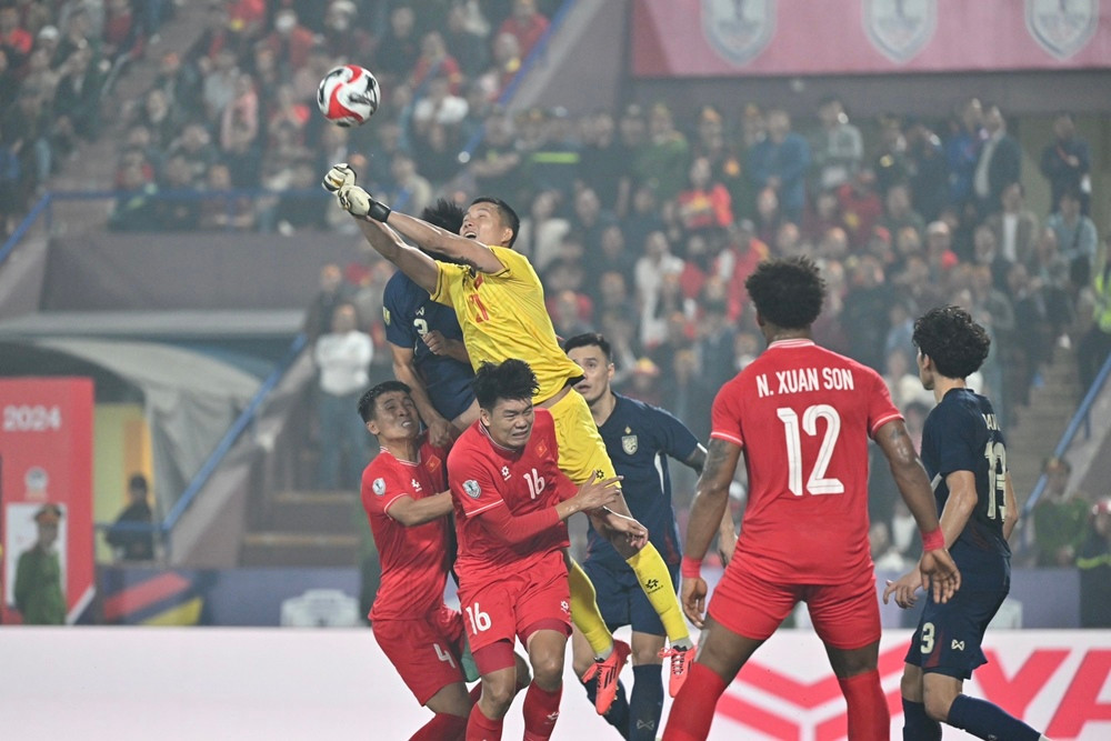 Thủ môn Đình Triệu chơi rất tốt ở AFF Cup năm nay. Ảnh: FA Thailand.