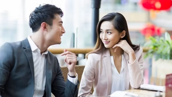 Những công ty môi giới hẹn hò ở Nhật thường đặt yêu cầu về thu nhập đối với khách hàng, đặc biệt là khách hàng nam. Ảnh minh họa: Lunch Actually.