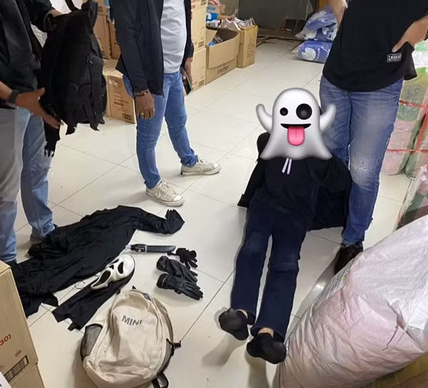 Kế hoạch ăn trộm của "Mặt ma" bất thành. Ảnh: The Boat Diary.