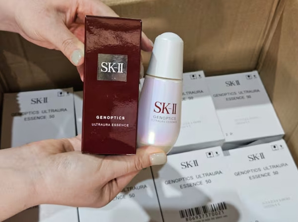 Một số mỹ phẩm giả bị cảnh sát Hàn Quốc thu giữ. Ảnh: Văn phòng Sở hữu trí tuệ Hàn Quốc.