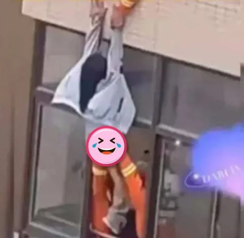 Cuộc giải cứu ngoạn mục. Ảnh: SET News. Cuộc giải cứu ngoạn mục. Ảnh: SET News.