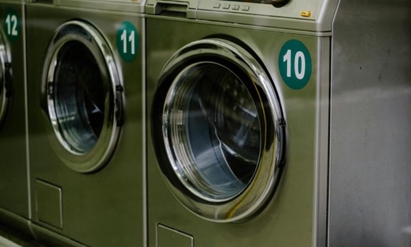 Hình ảnh phạm tội đã được tìm ra ở nơi không ai ngờ tới: Là hình phản chiếu ở nắp chiếc máy giặt. Ảnh minh họa: Pexels Hình ảnh phạm tội đã được tìm ra ở nơi không ai ngờ tới: Là hình phản chiếu ở nắp chiếc máy giặt. Ảnh minh họa: Pexels