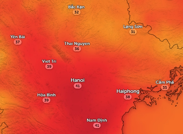 Dự báo nhiệt độ cảm nhận ở một số tỉnh thành miền Bắc vào trưa và đầu giờ chiều mai, 31/5. Ảnh: Zoom Earth, OpenStreetMap, ICON.