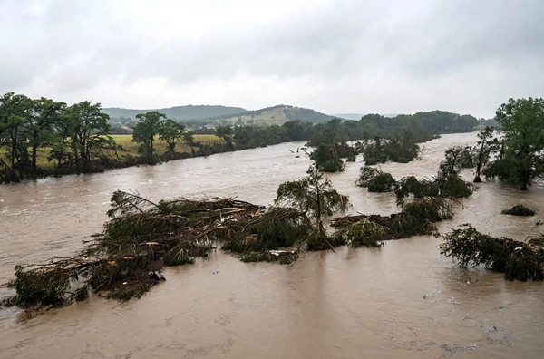 Ngập lụt ở Kerrville (Texas, Mỹ). Ngập lụt ở Kerrville (Texas, Mỹ).