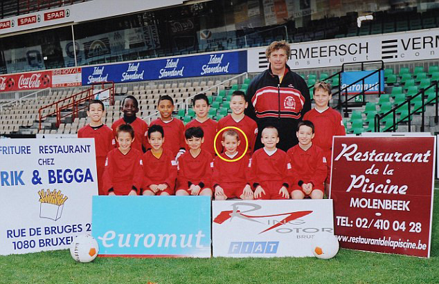  Januzaj và đội U11 RWDM Brussels FC