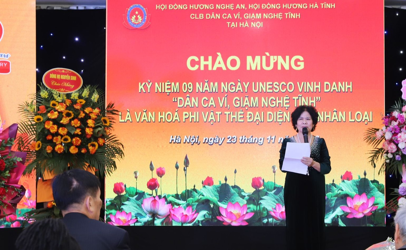 Bà Nguyễn Thị Thành, Chủ nhiệm CLB Dân ca Ví, Giặm tại Hà Nội phát biểu tại buổi lễ. Bà Nguyễn Thị Thành, Chủ nhiệm CLB Dân ca Ví, Giặm tại Hà Nội phát biểu tại buổi lễ.