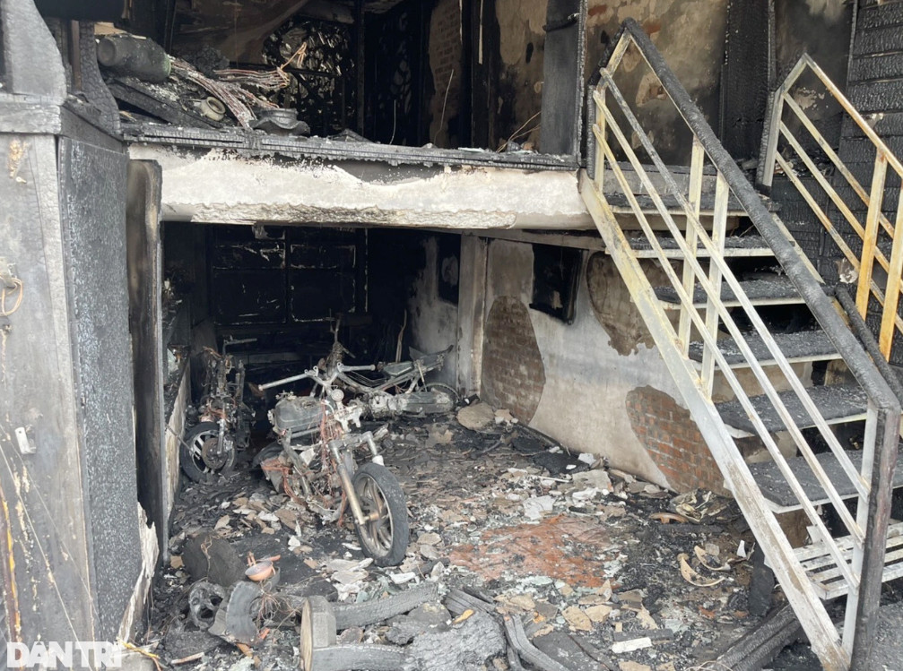 Hiện trường tầng 1 ngôi nhà cháy (Ảnh: Trần Thanh).