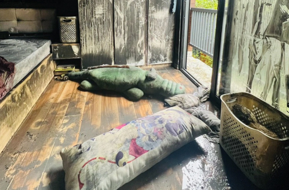 Vụ cháy khiến 2 cháu bé tử vong tại phòng ngủ ở tầng 3 của ngôi nhà (Ảnh: Nguồn tin/Dân Trí). Vụ cháy khiến 2 cháu bé tử vong tại phòng ngủ ở tầng 3 của ngôi nhà (Ảnh: Nguồn tin/Dân Trí).