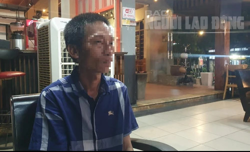 Người cha vượt hơn 1.000 cây số bám theo xe chở con gái đi làm việc nhẹ, lương cao - Ảnh 1. Anh N.B.M kể lại hành trình vượt hơn 1.000 km bám theo xe chở con gái đi nước ngoài làm "việc nhẹ, lương cao".