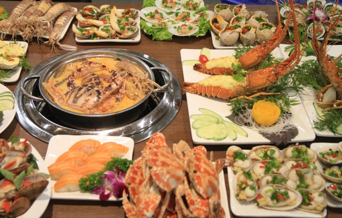 Các món hải sản trong suất buffet tại một nhà hàng ở Hà Nội (Ảnh: Buffet Chef Dzung).