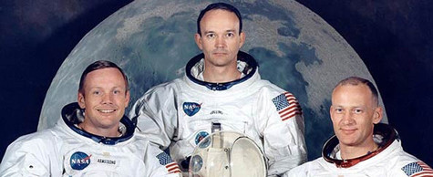 Các phi hành gia lên Mặt trăng