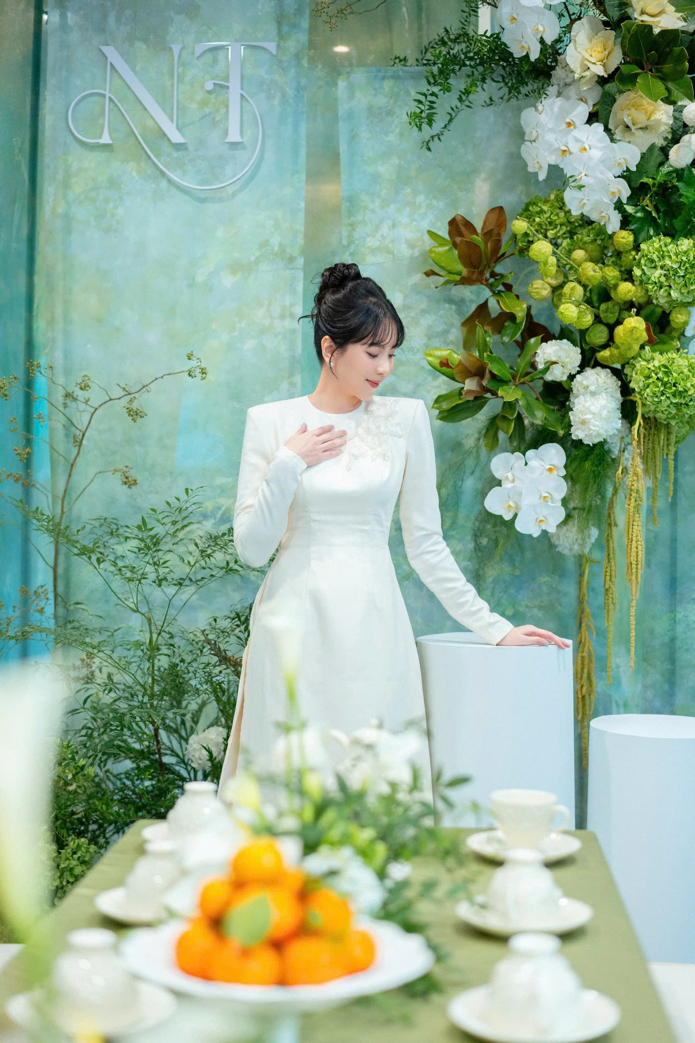 Bốn ngày sau đám cưới tổ chức ở Bắc Giang, Mai Ngọc đăng loạt ảnh lễ dạm ngõ và đăng ký kết hôn lên mạng xã hội. Trước lễ cưới hôm 27/12, Mai Ngọc và chồng thứ hai thực hiện các nghi thức truyền thống như dạm ngõ, ăn hỏi, đăng ký kết hôn...