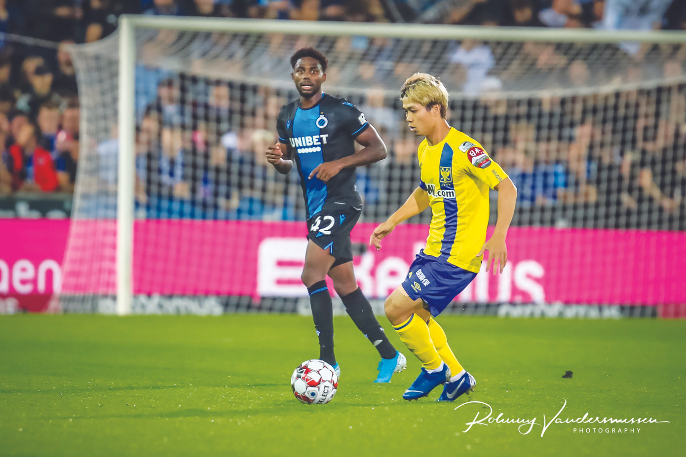 Cầu thủ Việt Nam xuất ngoại: Chịu sức ép lớn từ người hâm mộ ảnh 1