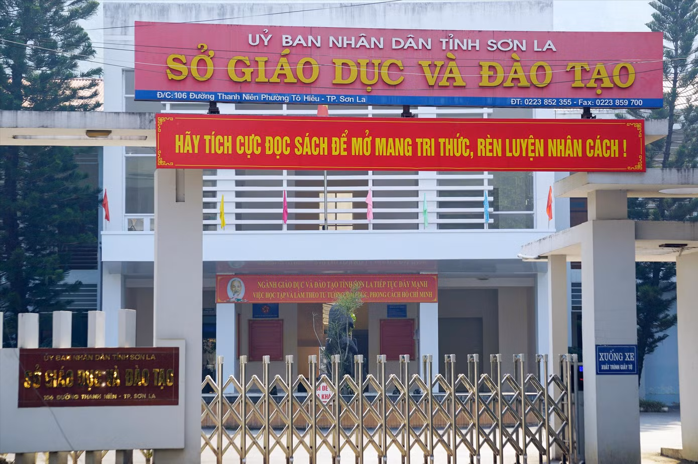 Gian lận thi ở Sơn La: 2 cán bộ công an sai phạm như thế nào? ảnh 1