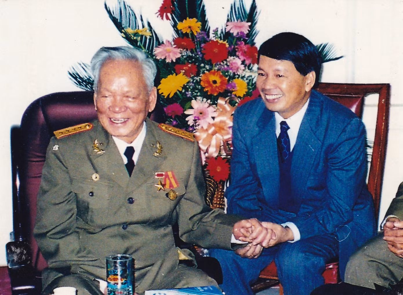 20 năm một câu chuyện với Ðại tướng Lê Ðức Anh - Kỳ cuối: Làm bạn với tất cả ảnh 1