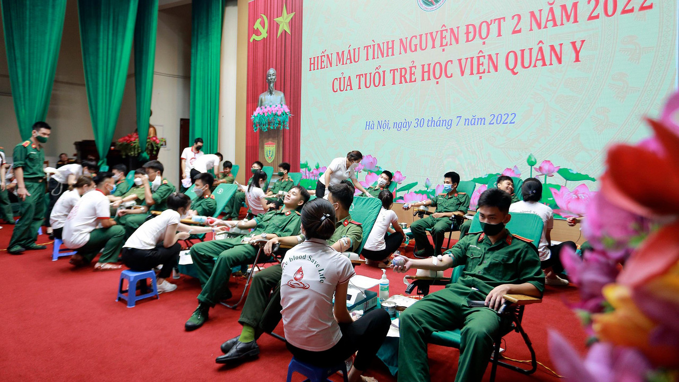 Hiến máu tại Học viện Quân y (Ảnh: Mạnh Thắng) Hiến máu tại Học viện Quân y (Ảnh: Mạnh Thắng)