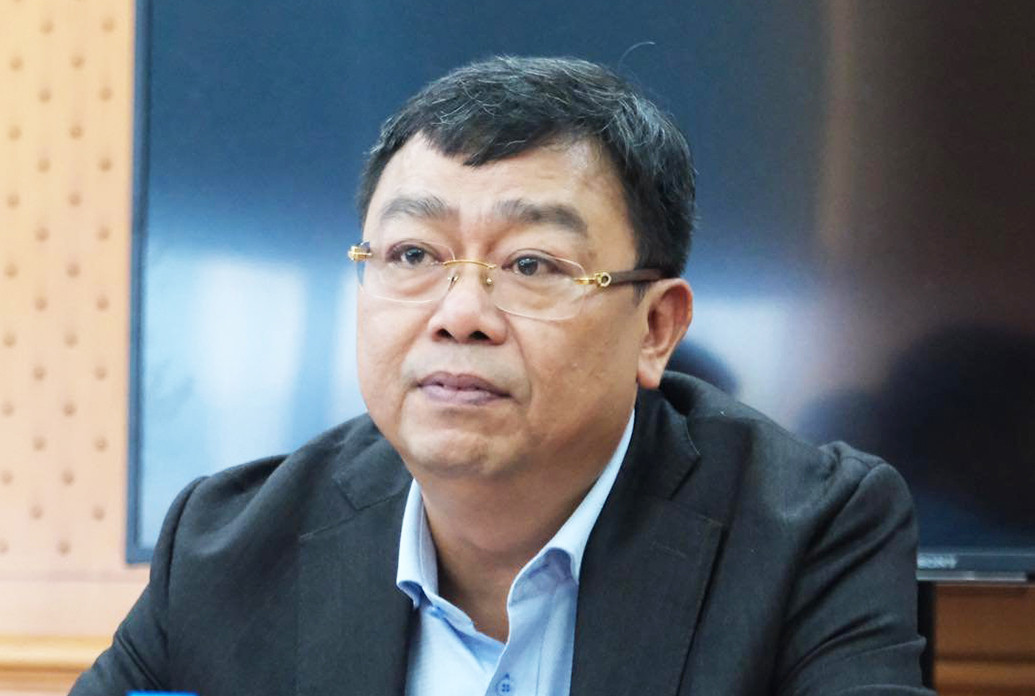 Ông Nguyễn Tô An - Phó Cục trưởng Cục Đăng kiểm Việt Nam. Ông Nguyễn Tô An - Phó Cục trưởng Cục Đăng kiểm Việt Nam.