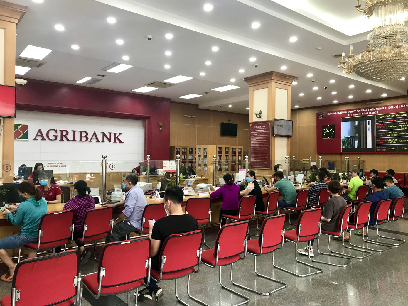 Agribank cho khách hàng vay ưu đãi gói tín dụng 100.000 tỷ và 500 triệu USD.