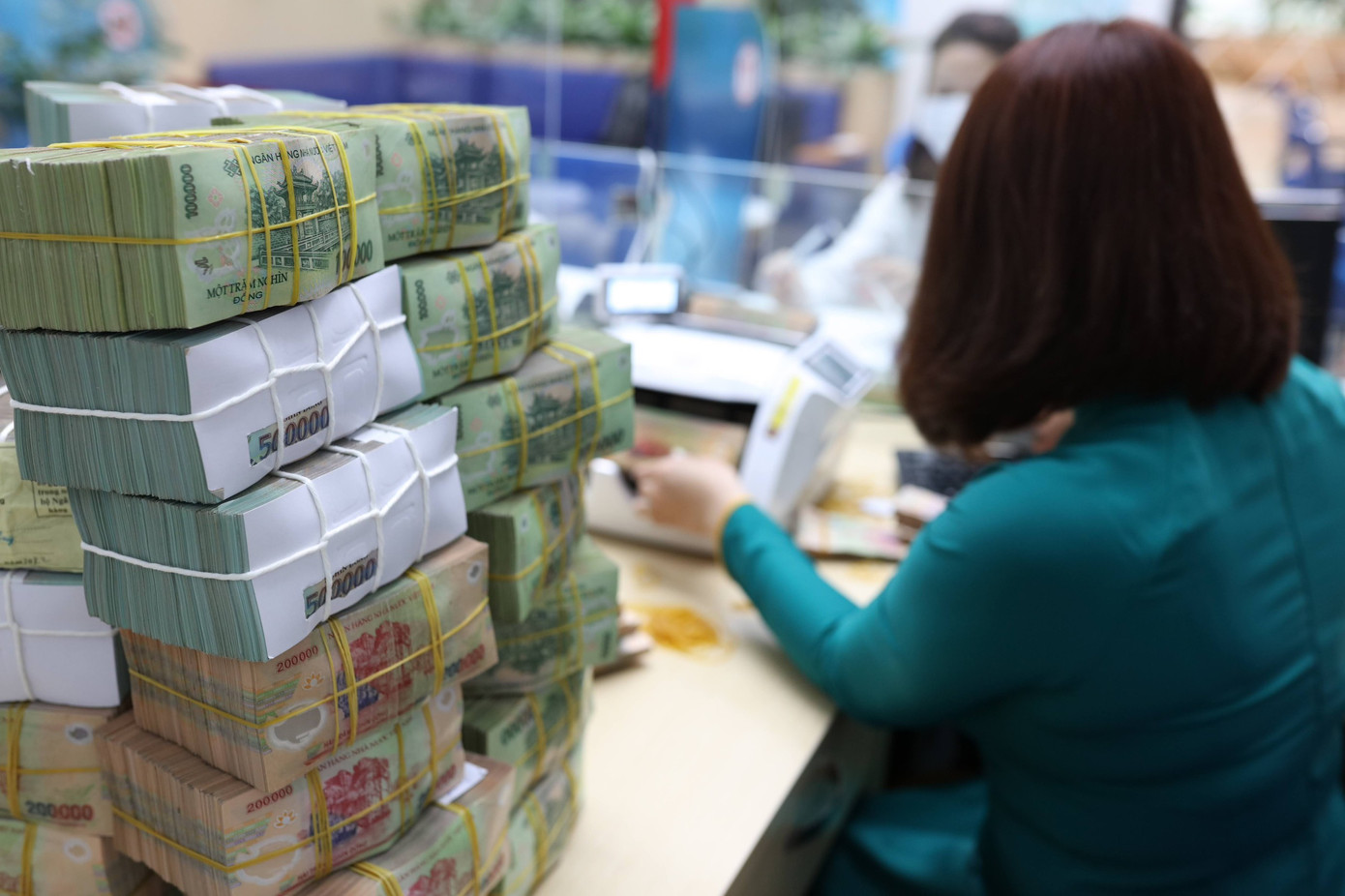 Lãi suất cho vay giảm chưa kịp so với lãi suất huy động (ảnh: Như Ý). Lãi suất cho vay giảm chưa kịp so với lãi suất huy động (ảnh: Như Ý).