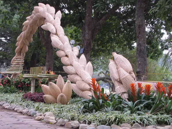 Tác phẩm 