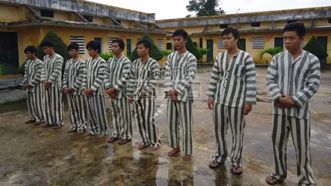 9 đối tượng tại CAH Bình Sơn (Ảnh: ANTĐ)