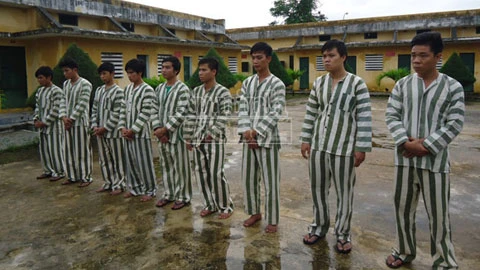 9 đối tượng tại CAH Bình Sơn (Ảnh: ANTĐ)