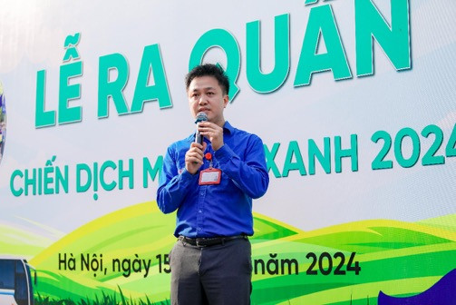 TS. Trương Công Tuấn, Bí thư Đoàn Thanh niên Đại học Bách khoa Hà Nội phát biểu khai mạc Lễ ra quân Mùa hè Xanh 2024
