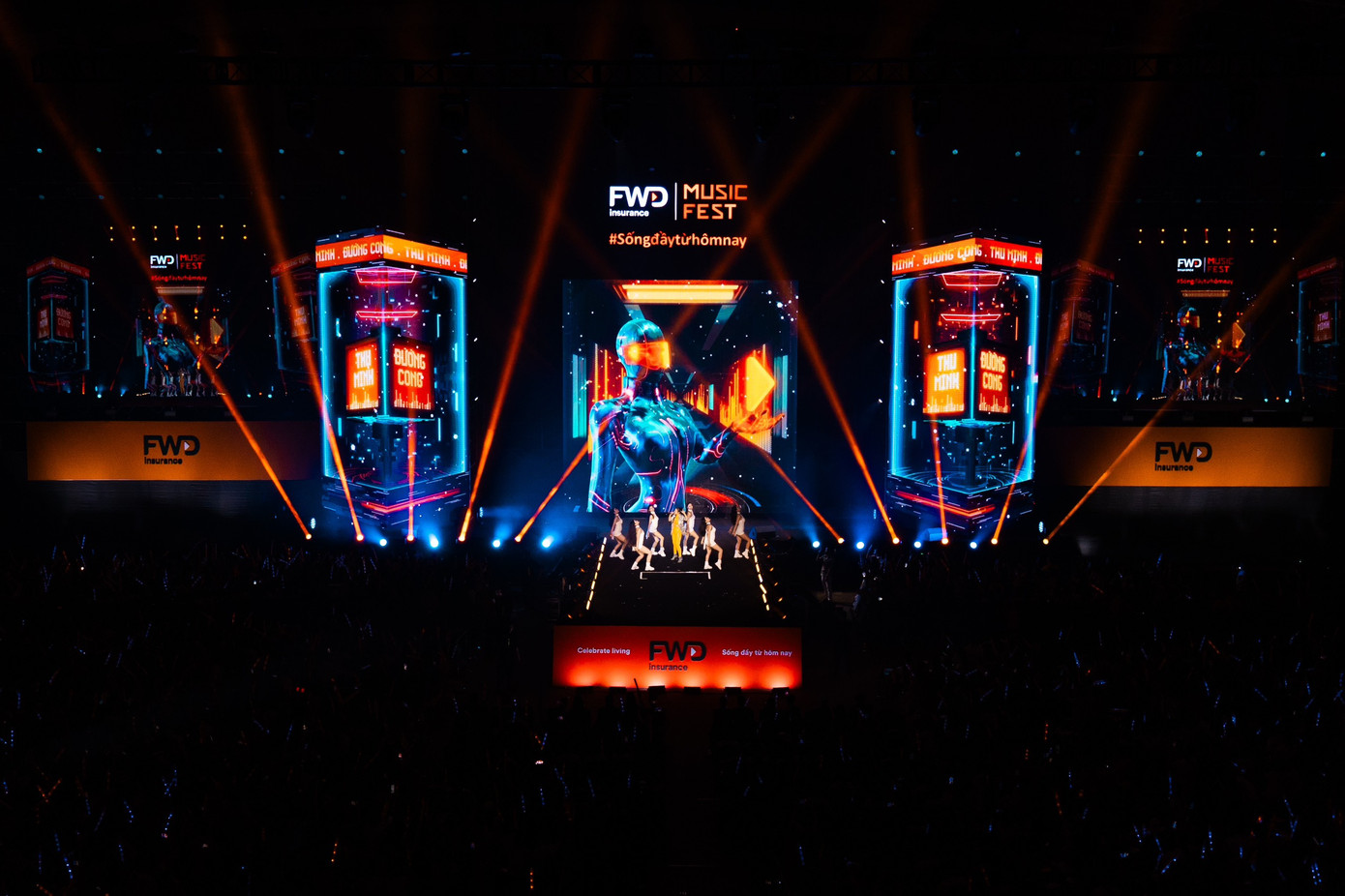 FWD Music Fest 2024 trở lại đầy hoành tráng với tinh thần sống đầy được lan tỏa mạnh mẽ.