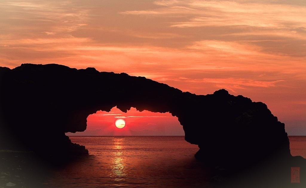 Khám phá vẻ đẹp đảo Lý Sơn (Quảng Ngãi) cùng Crystal Holidays là một trải nghiệm khó quên đối với du khách nước ngoài.