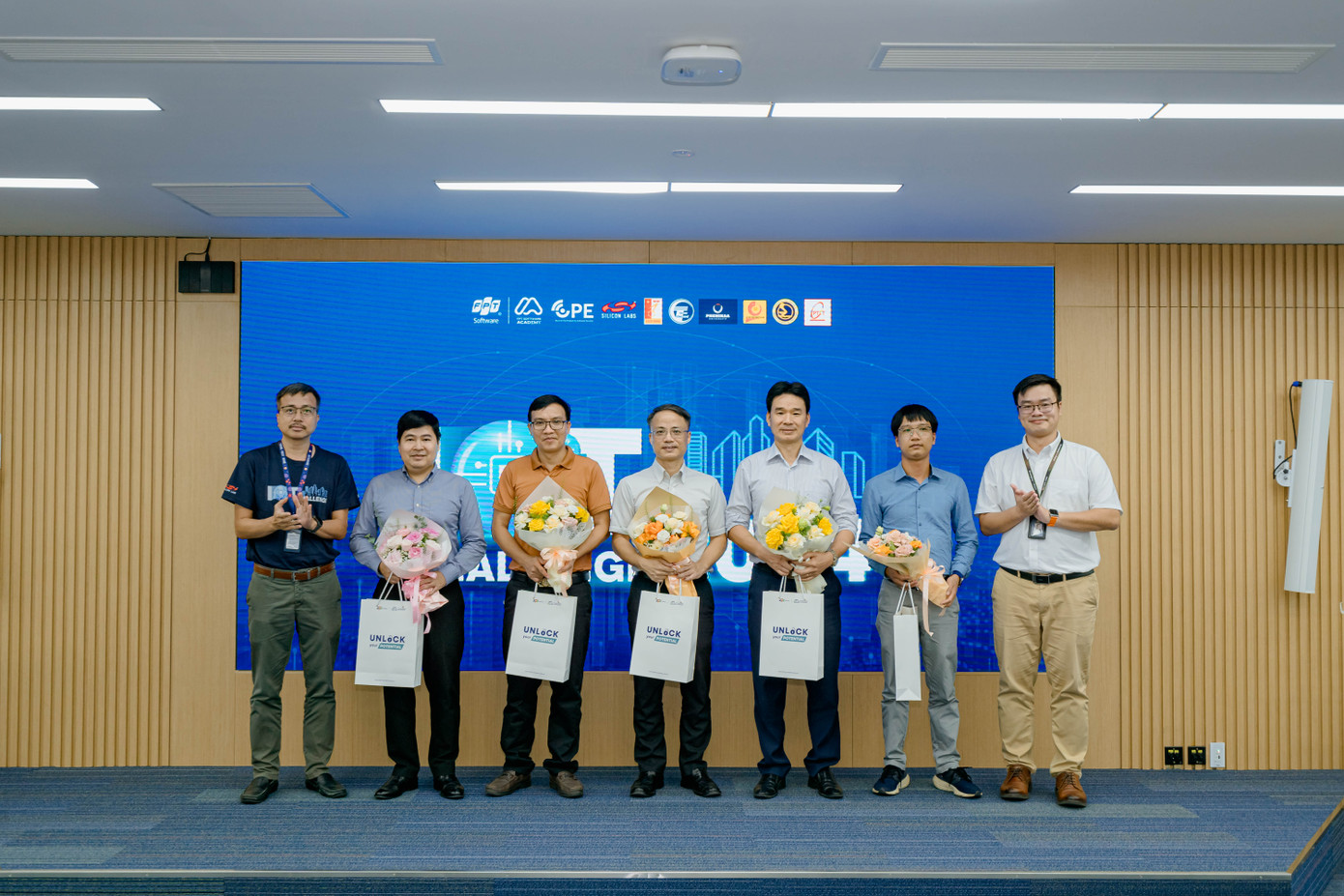 Đại diện giảng viên đến từ các trường Đại học đồng tổ chức “IoT Challenge 2024”