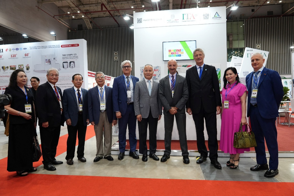 Khám phá thế giới da, giày cao cấp cùng 18 doanh nghiệp hàng đầu đến từ Ý. Nguồn: ITA