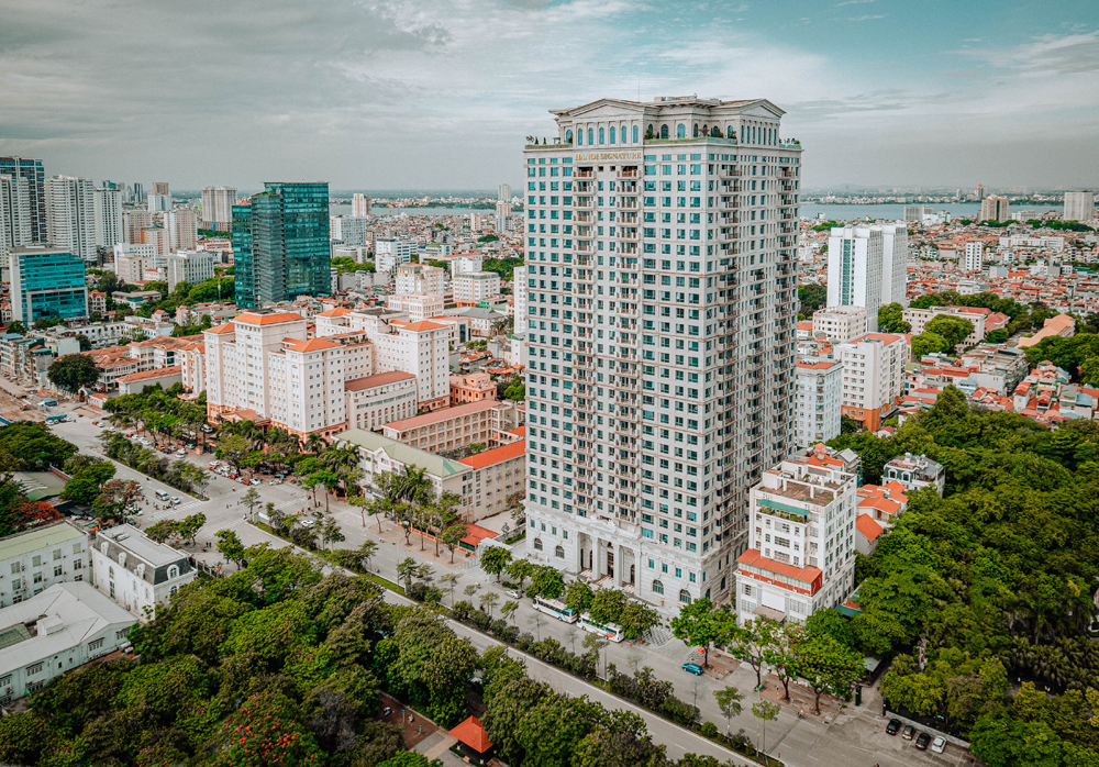 Hanoi Signature tọa lạc tại giao điểm phồn thịnh, sầm suất bậc nhất phía Tây với lợi thế hạ tầng, tiện ích hiếm có Hanoi Signature tọa lạc tại giao điểm phồn thịnh, sầm suất bậc nhất phía Tây với lợi thế hạ tầng, tiện ích hiếm có