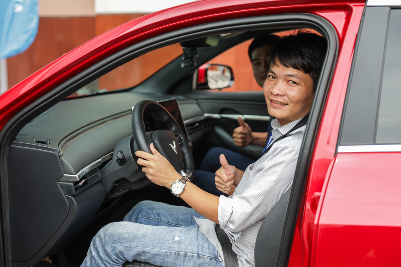 Trải nghiệm lái VF 6 nhận được nhiều lời khen ngợi của khách lái thử tại sự kiện. Trải nghiệm lái VF 6 nhận được nhiều lời khen ngợi của khách lái thử tại sự kiện.