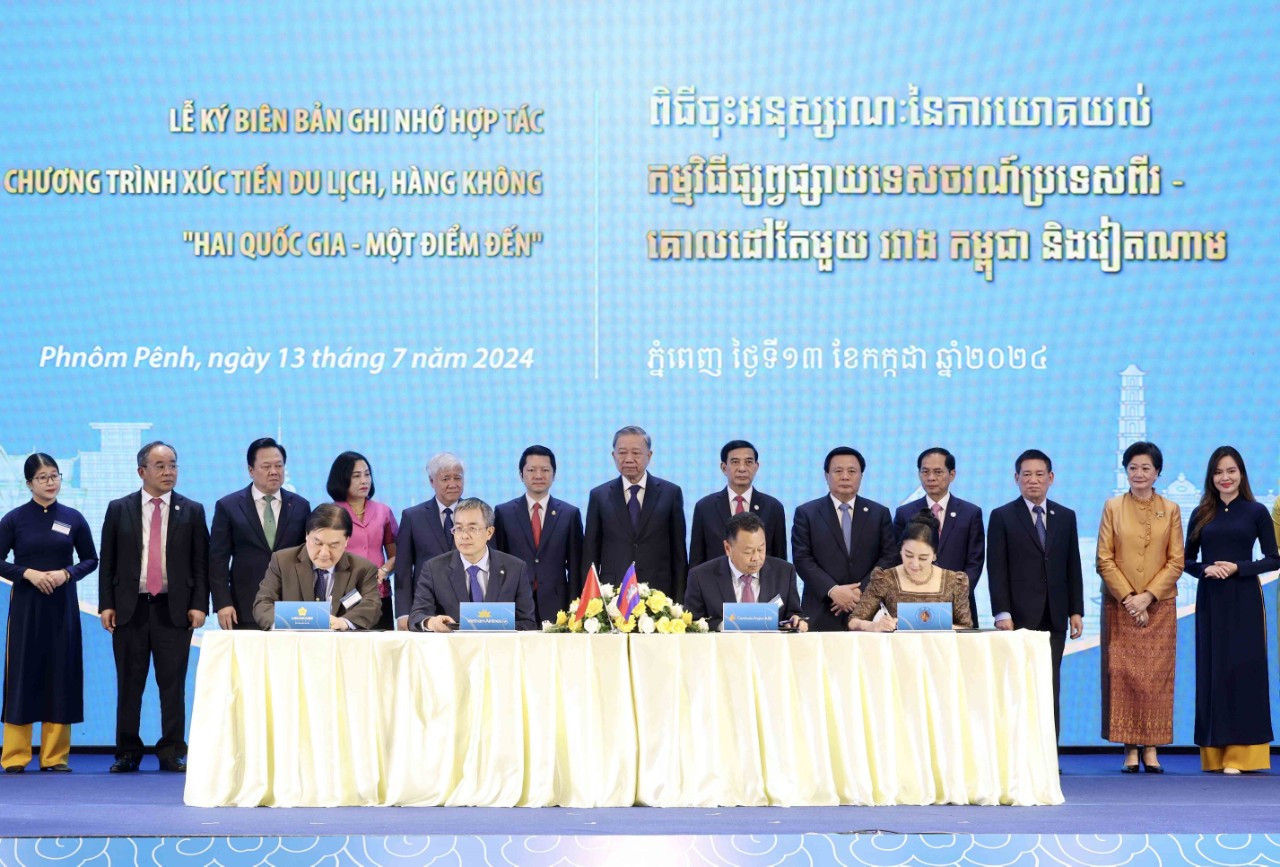 Lễ ký biên bản ghi nhớ hợp tác Chương trình xúc tiến Du lịch, Hàng không “Hai Quốc gia - Một điểm đến”