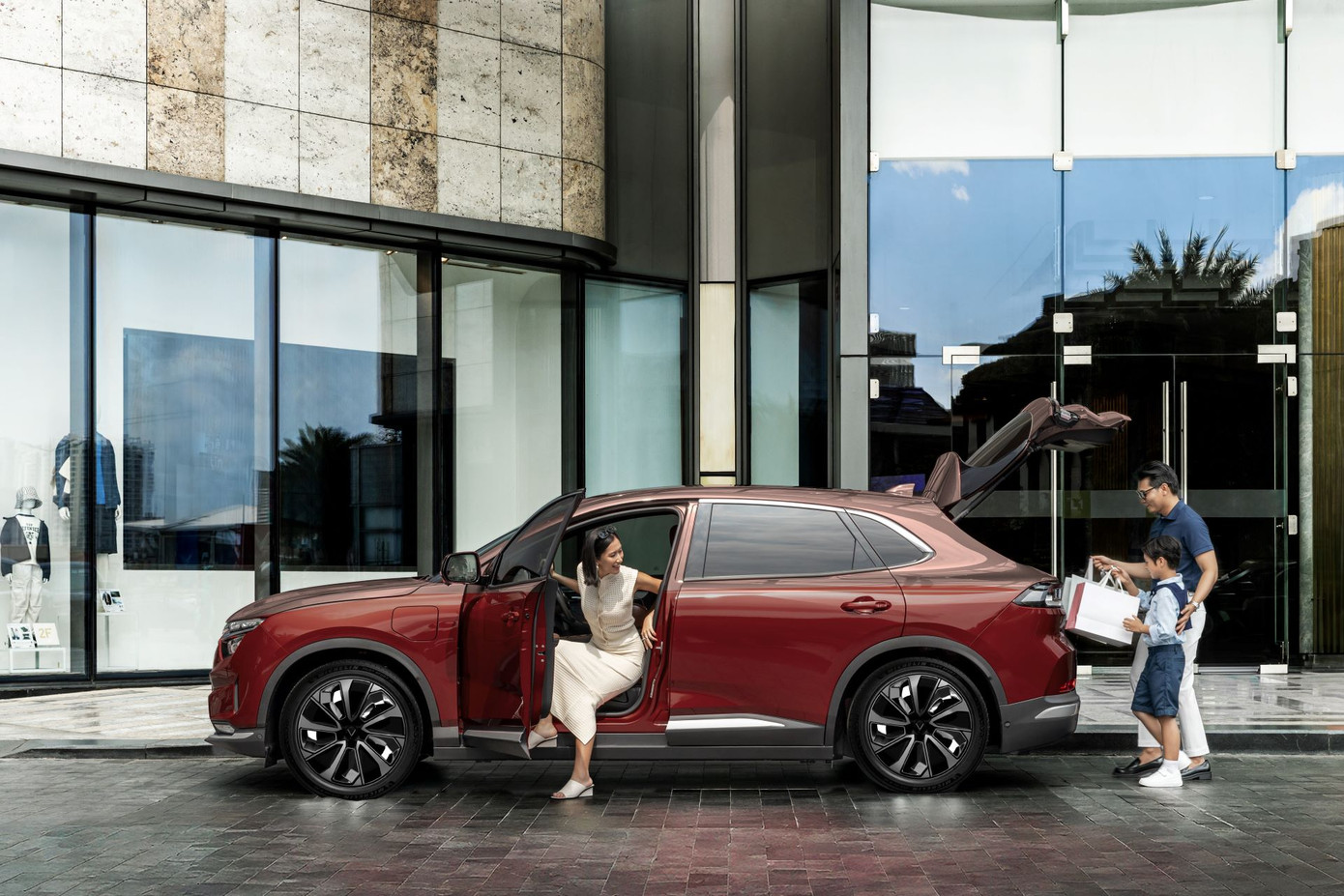 Chủ xe VF 8 Lux được hưởng nhiều “đặc quyền đẳng cấp”.