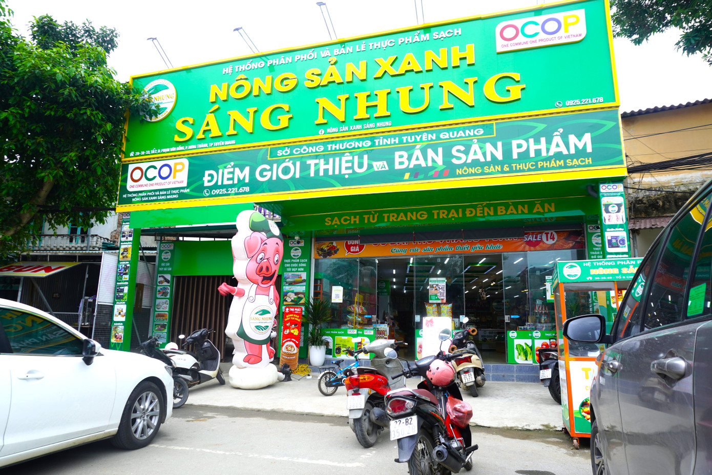 Cửa hàng thứ hai thuộc chuỗi Nông sản xanh Sáng Nhung tại 29-33 Đường Phạm Văn Đồng, Thành phố Tuyên Quang Cửa hàng thứ hai thuộc chuỗi Nông sản xanh Sáng Nhung tại 29-33 Đường Phạm Văn Đồng, Thành phố Tuyên Quang