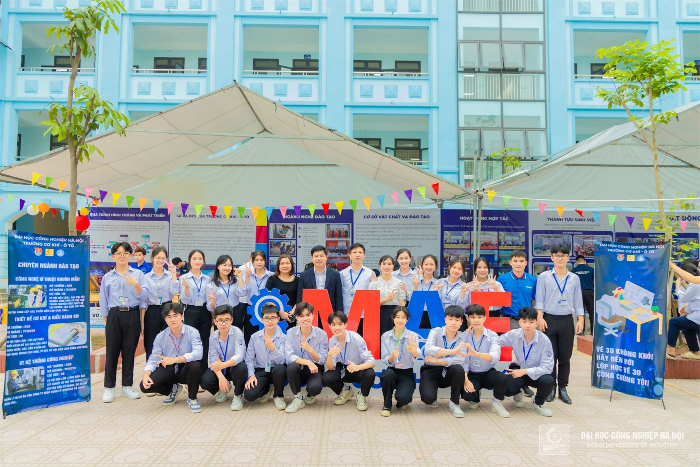 Chuẩn bị hành trang thích ứng với nghề nghiệp phù hợp, nhiều học sinh, đặc biệt nhóm học sinh khá - giỏi bày tỏ quyết tâm với mục tiêu cao nhất trở thành sinh viên của Trường Cơ khí - Ô tô, Đại học Công nghiệp Hà Nội