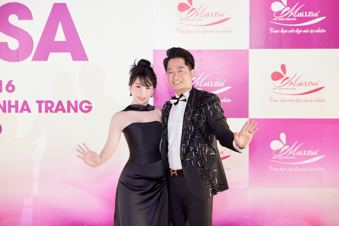 Vợ chồng doanh nhân Phan Thị Mai và TGĐ Điều hành Hoàng Kim Khánh