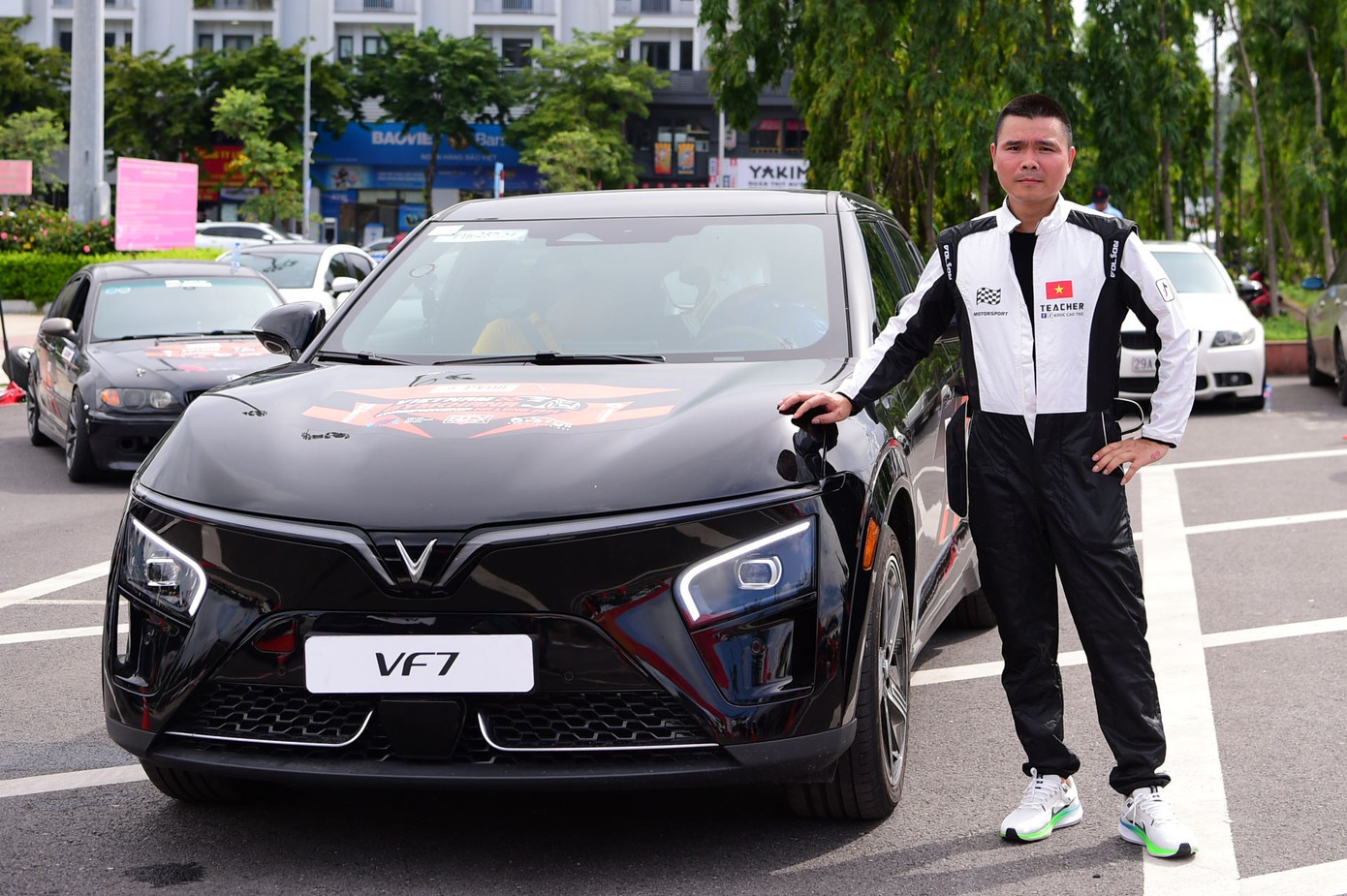 Anh Khúc Cao Thế (đội Teacher Team) đánh giá cao khả năng bám đường, vào cua của VF 7.
