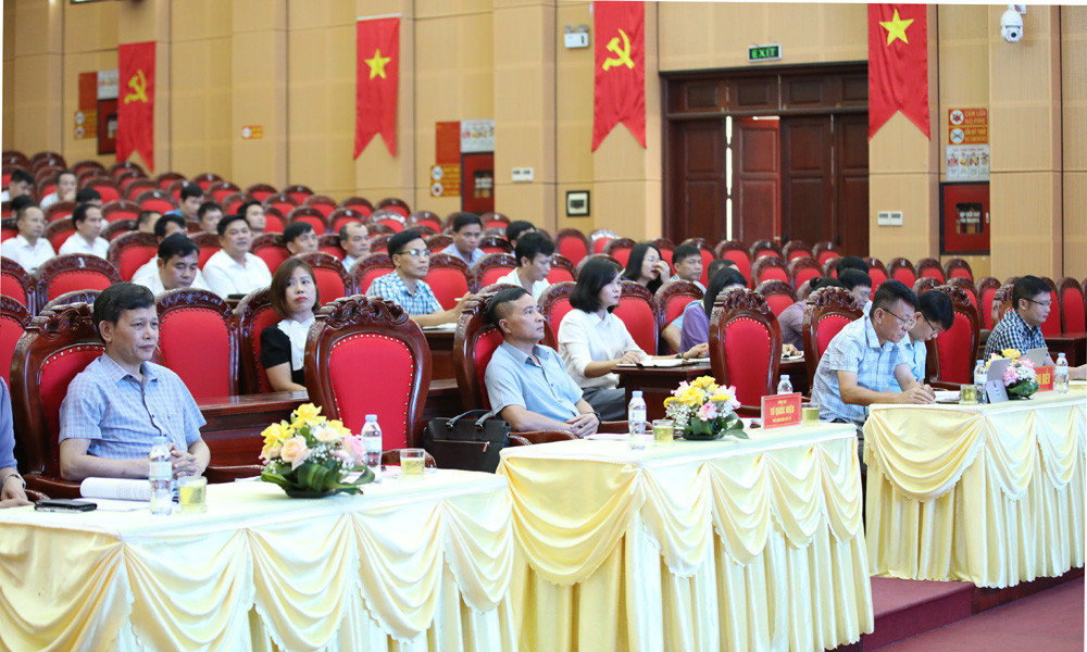 Các đại biểu tham dự hội thảo Các đại biểu tham dự hội thảo