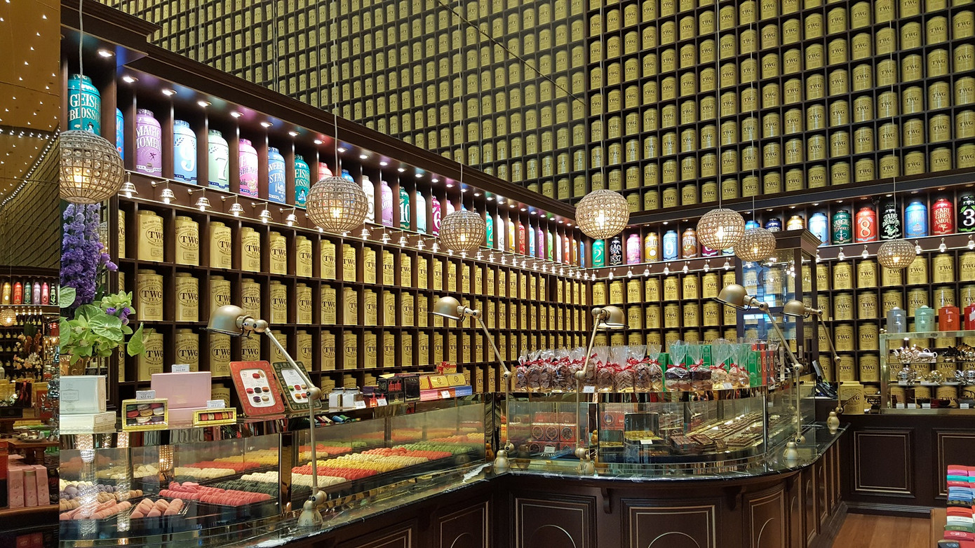 Một cửa hàng miễn thuế tại sân bay Changi Một cửa hàng miễn thuế tại sân bay Changi