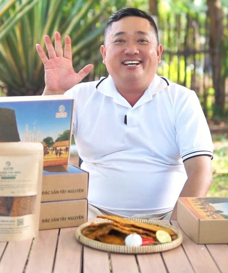 Đội ngũ Bazan FoodTây Nguyên luôn mở rộng buôn bán sản phẩm qua nhiều kênh online.