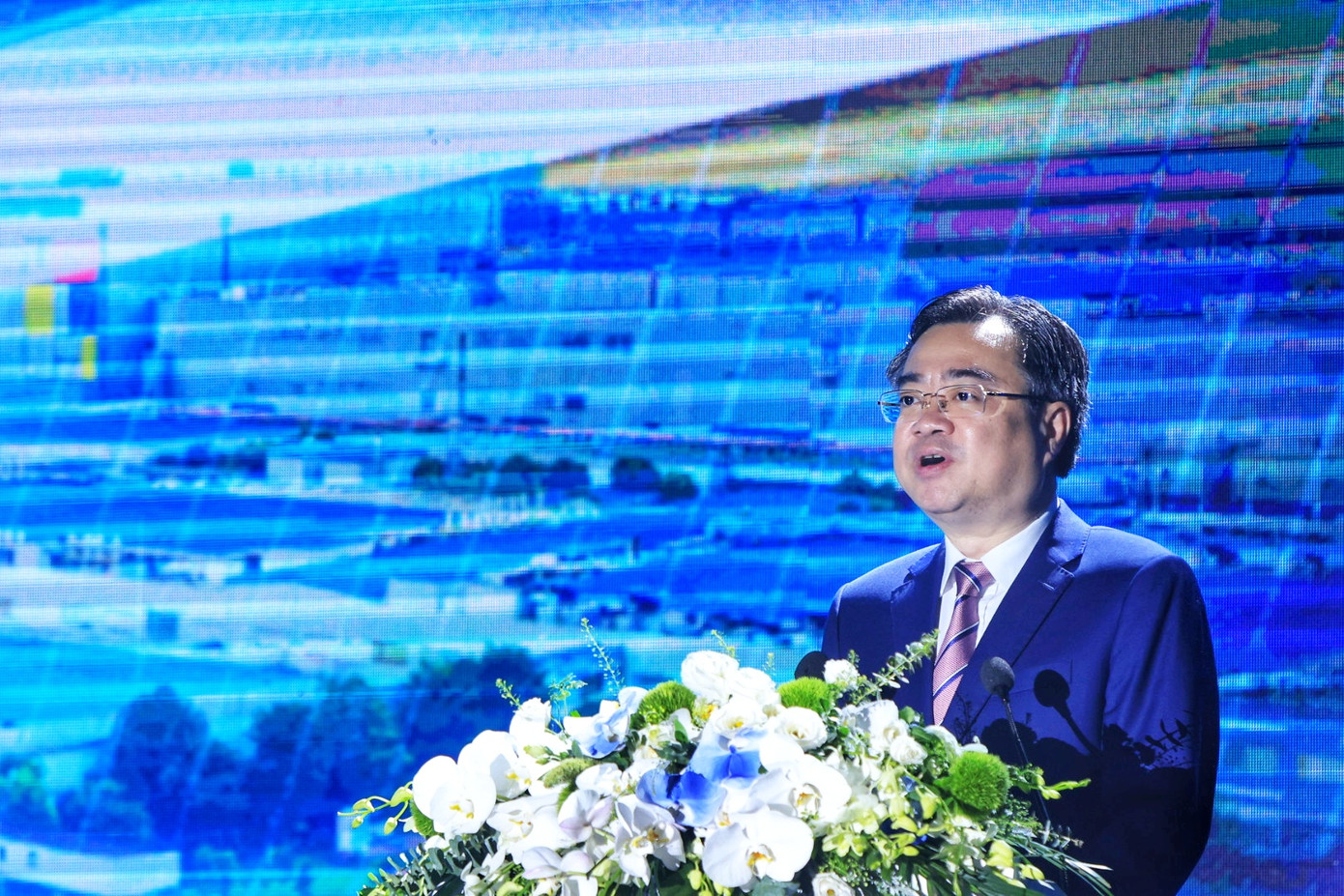 Bộ trưởng Bộ Xây dựng Nguyễn Thanh Nghị phát biểu chúc mừng tại Lễ kỷ niệm 50 năm Ngày thành lập Tổng Công ty Viglacera – CTCP.