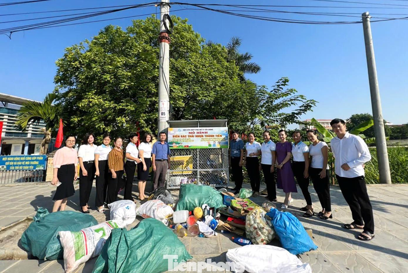 100% cơ sở Hội tổ chức tuyên truyền lồng ghép vào dịp sinh hoạt hội viên hàng quý gắn với tiêu chí 3 sạch (sạch nhà, sạch bếp, sạch ngõ) nhằm nâng cao nhận thức về việc sử dụng các sản phẩm dễ phân hủy, thân thiện với môi trường.