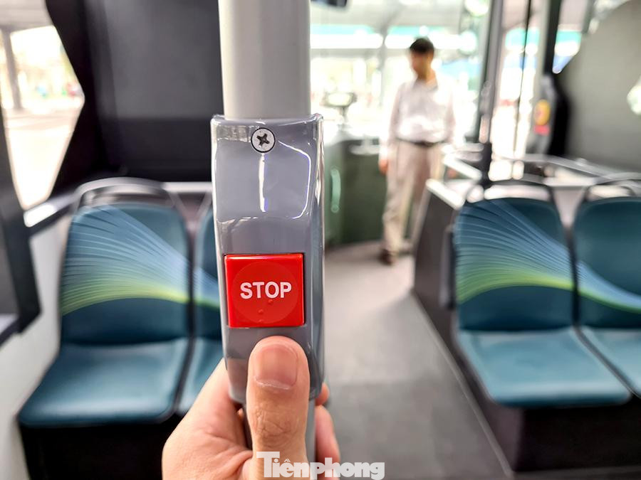 Vận hành tuyến xe buýt điện đầu tiên của Việt Nam ảnh 5