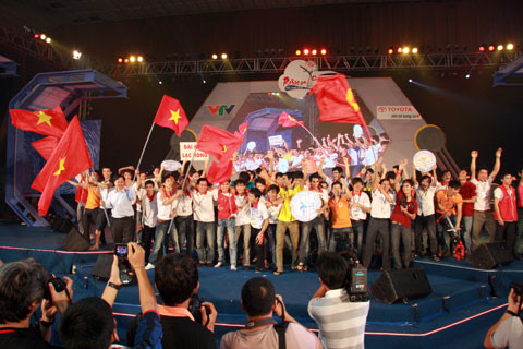 LH-CACTUS 2 vô địch Robocon Việt Nam 2012